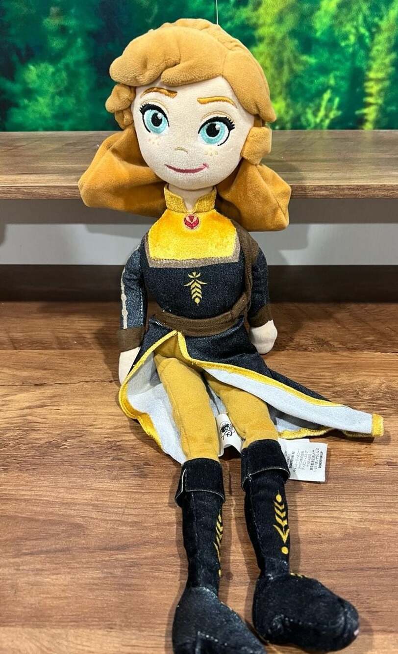Disney Store Frozen 2 Queen Anna Plush Doll Soft Toy